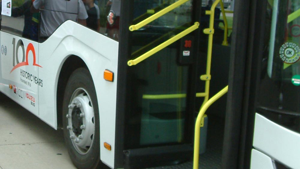 Autobus Isuzu