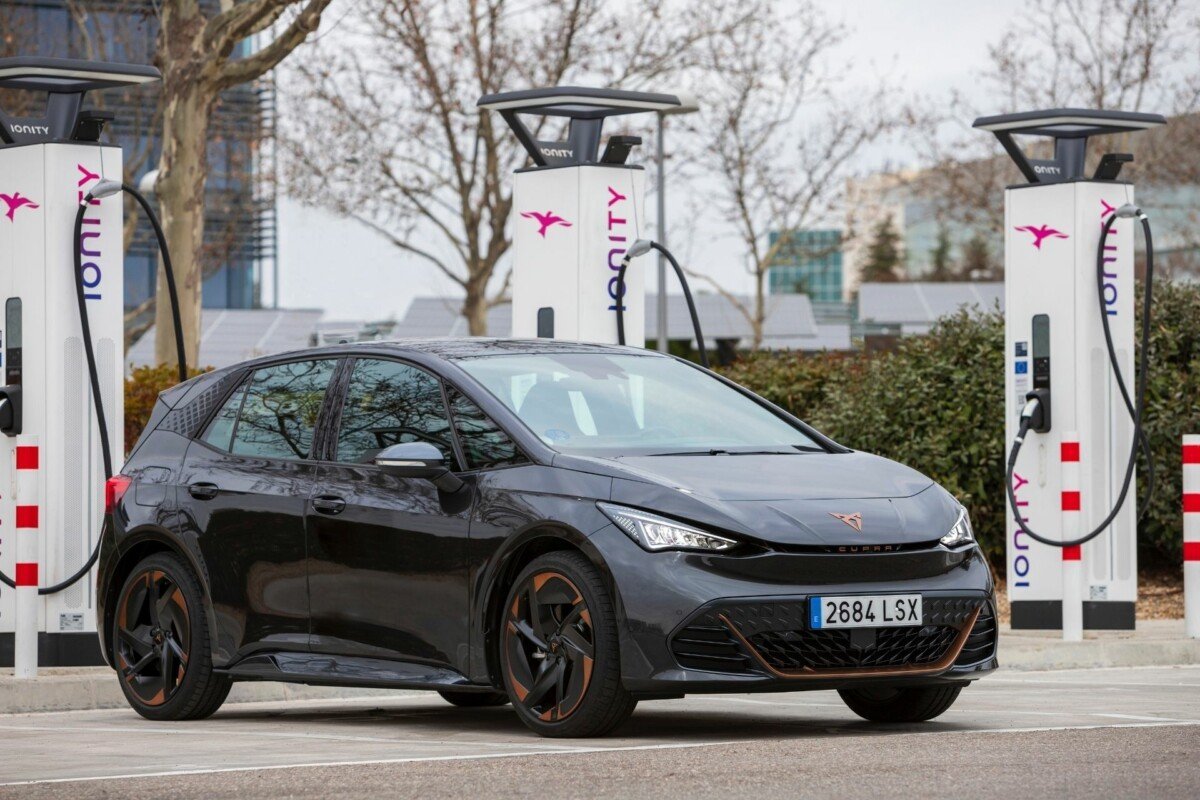 Cupra Born : vous allez pouvoir la recharger bien plus facilement