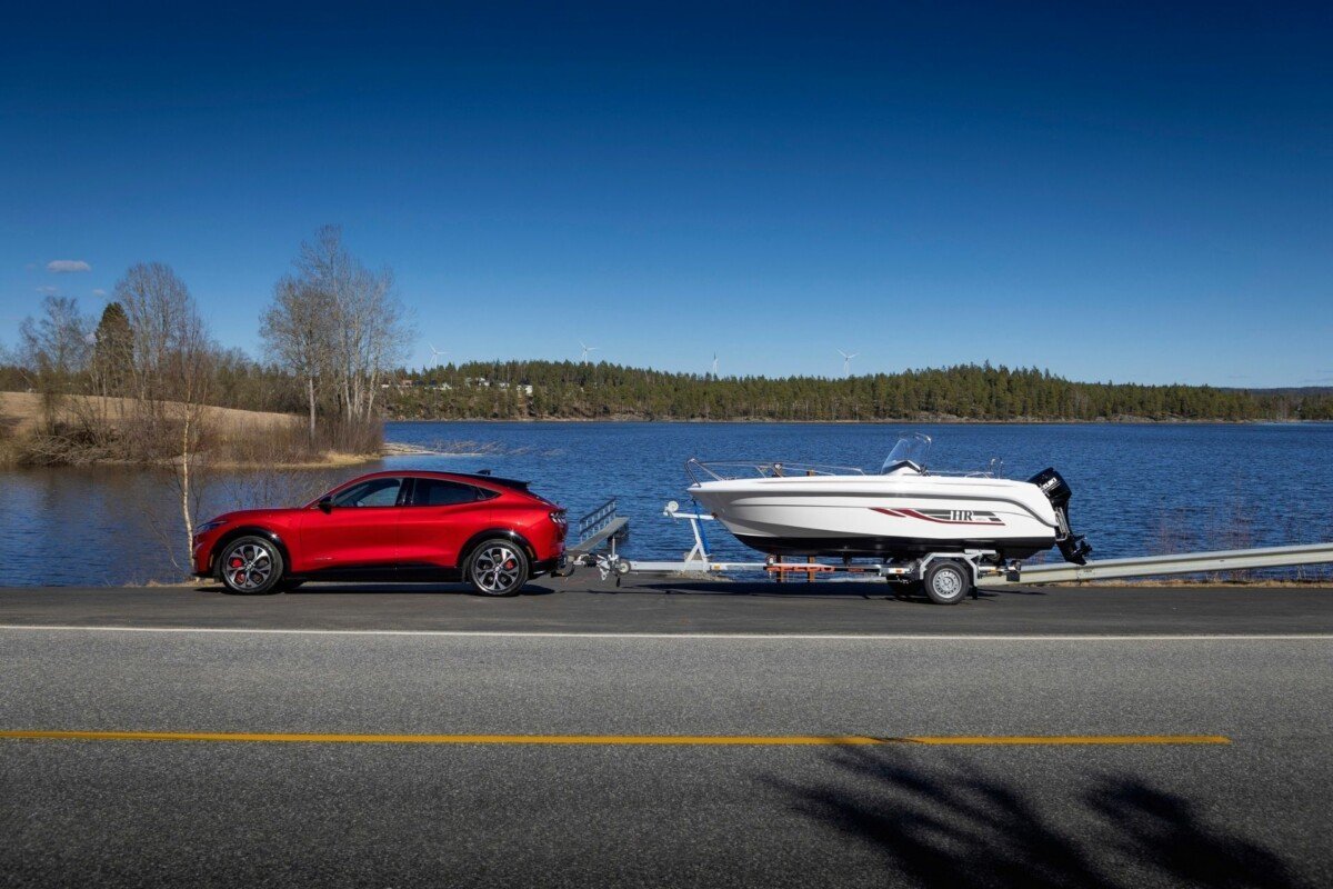 La Ford Mustang Mach-E va se recharger plus vite, mais pas que