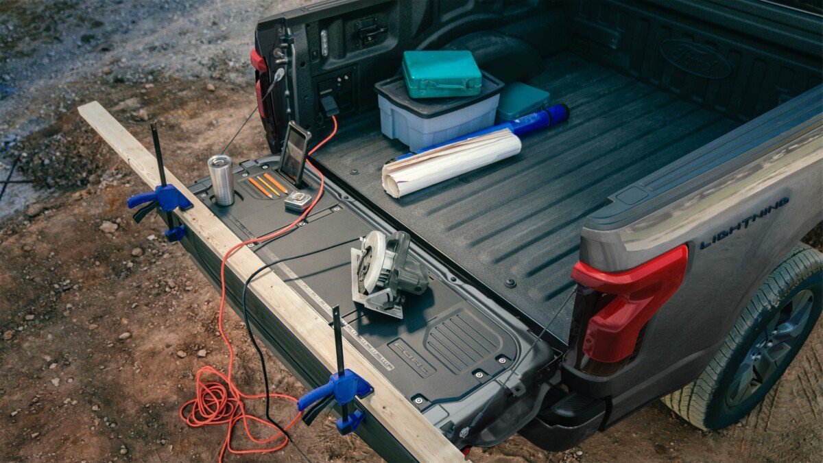 Ford F-150 Lightning Pro Power Onboard 1