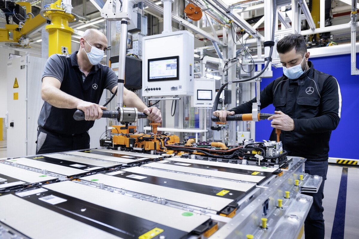 usine-production-voiture-electrique