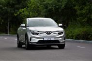VinFast VF8