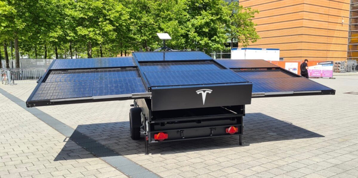 Tesla-Solar-Range-extender-trailer