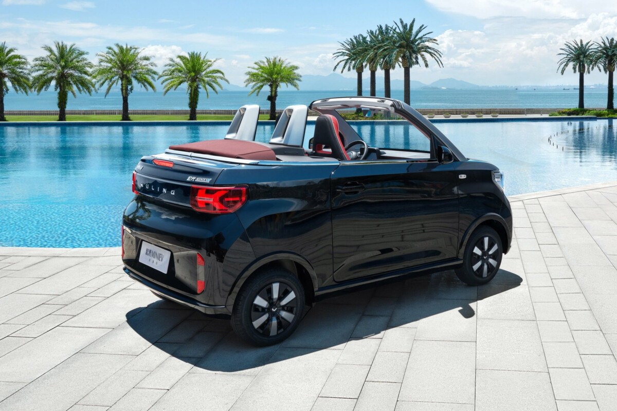 Wuling Hongguang Mini EV Cabrio