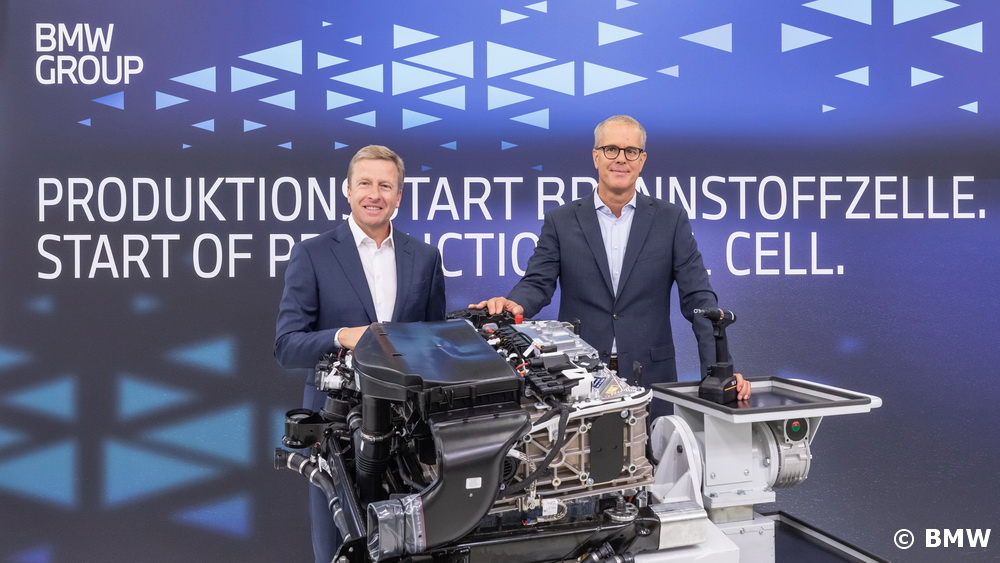 BMW iX5 Hydrogen Production