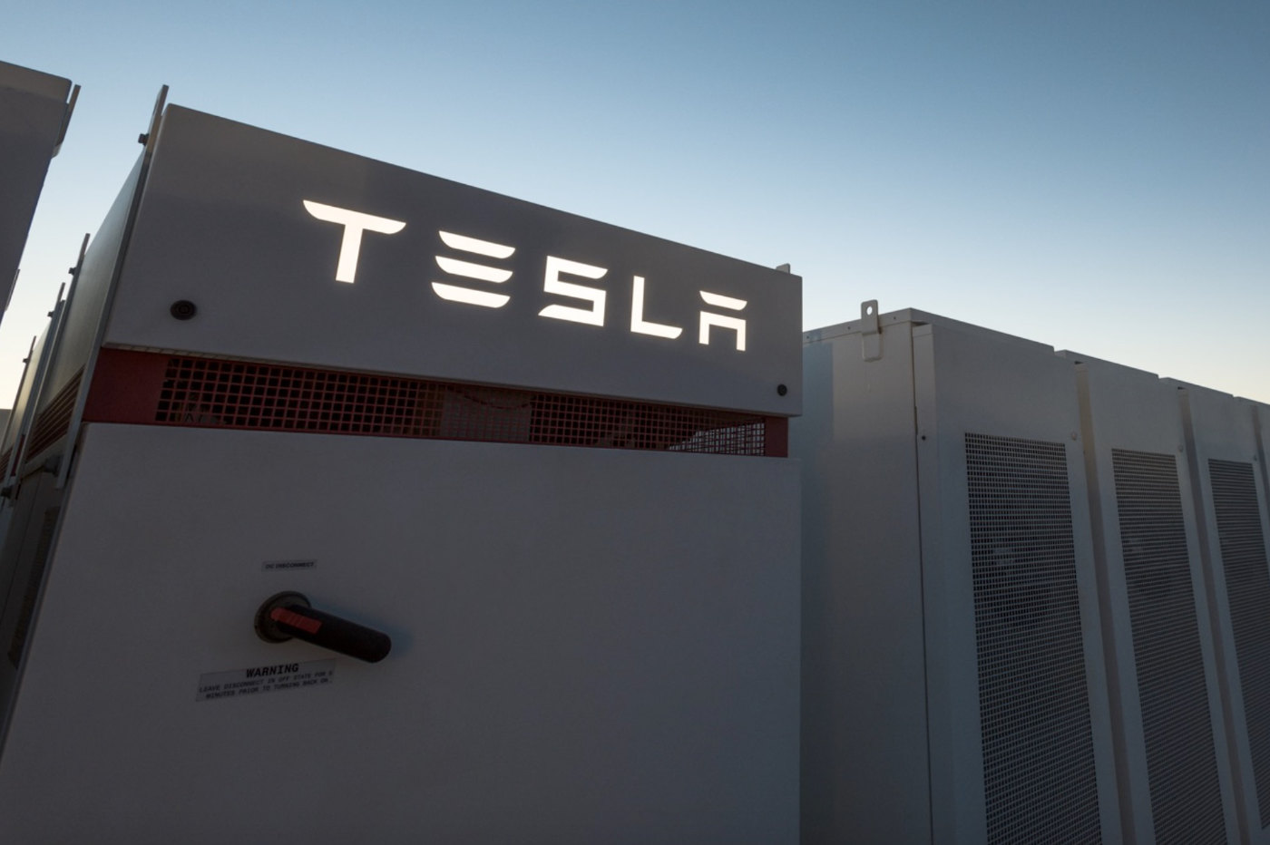 Tesla Neonen batterie