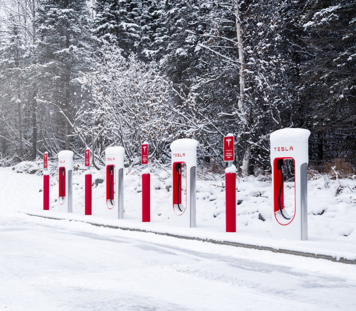 Tesla Superchargeur hiver 1-1