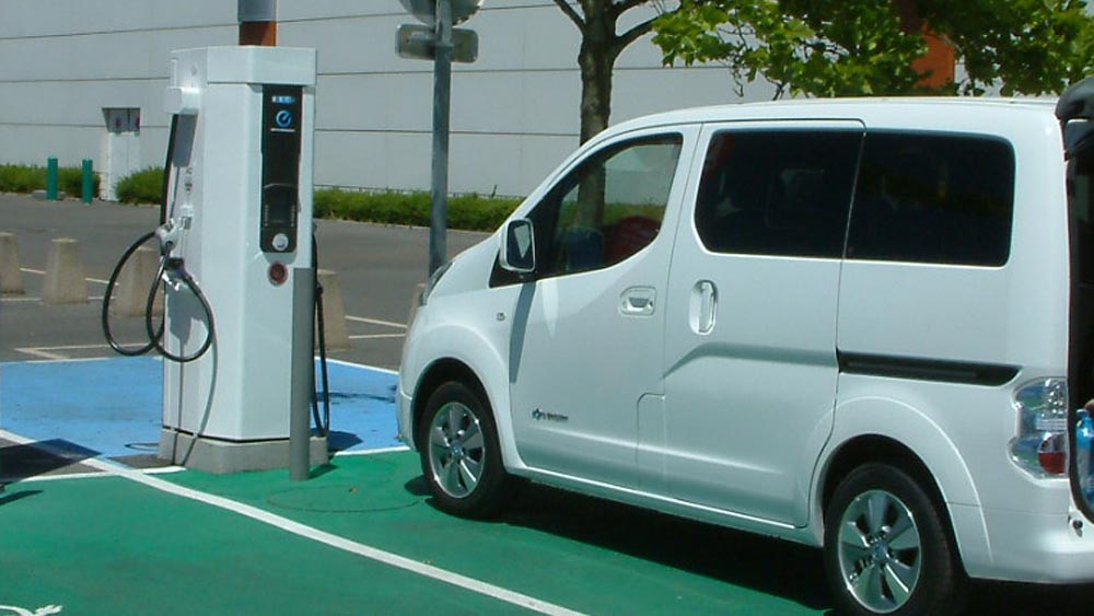 Nissan e-NV200 en charge