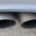 Un pot d'échappement de voiture (© Paulina101 / Pixabay)