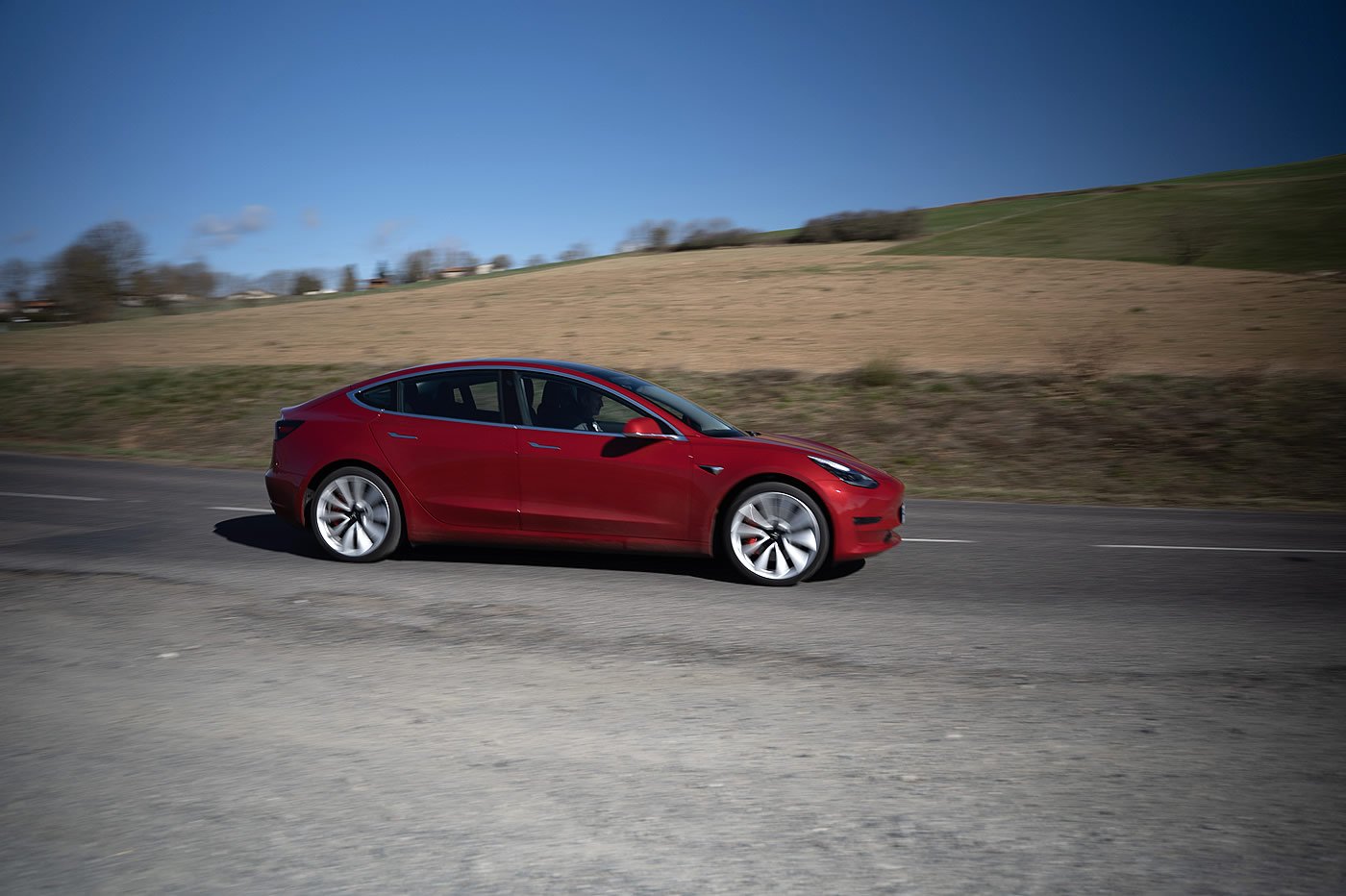 tesla model 3 performance