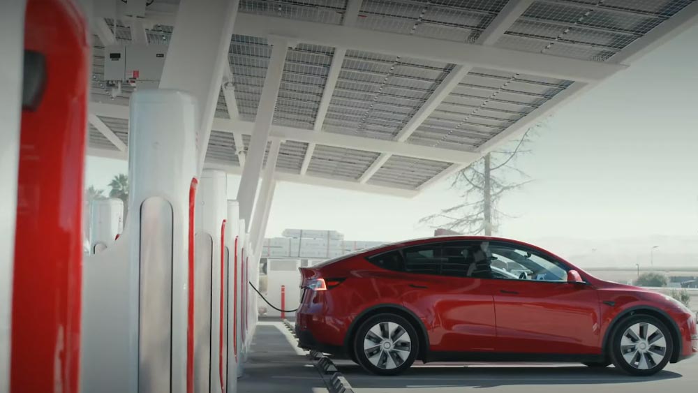Tesla Model Y en charge