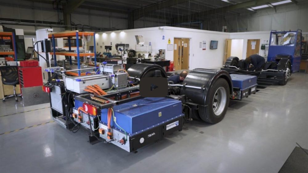 Conversion d'autobus à l'électrique par Equipmake